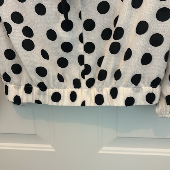 NWT POLKA DOT BLOUSE WITH BOW IN BACK - Picture 5 of 5